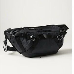 Athleta brand excursion large belt bag